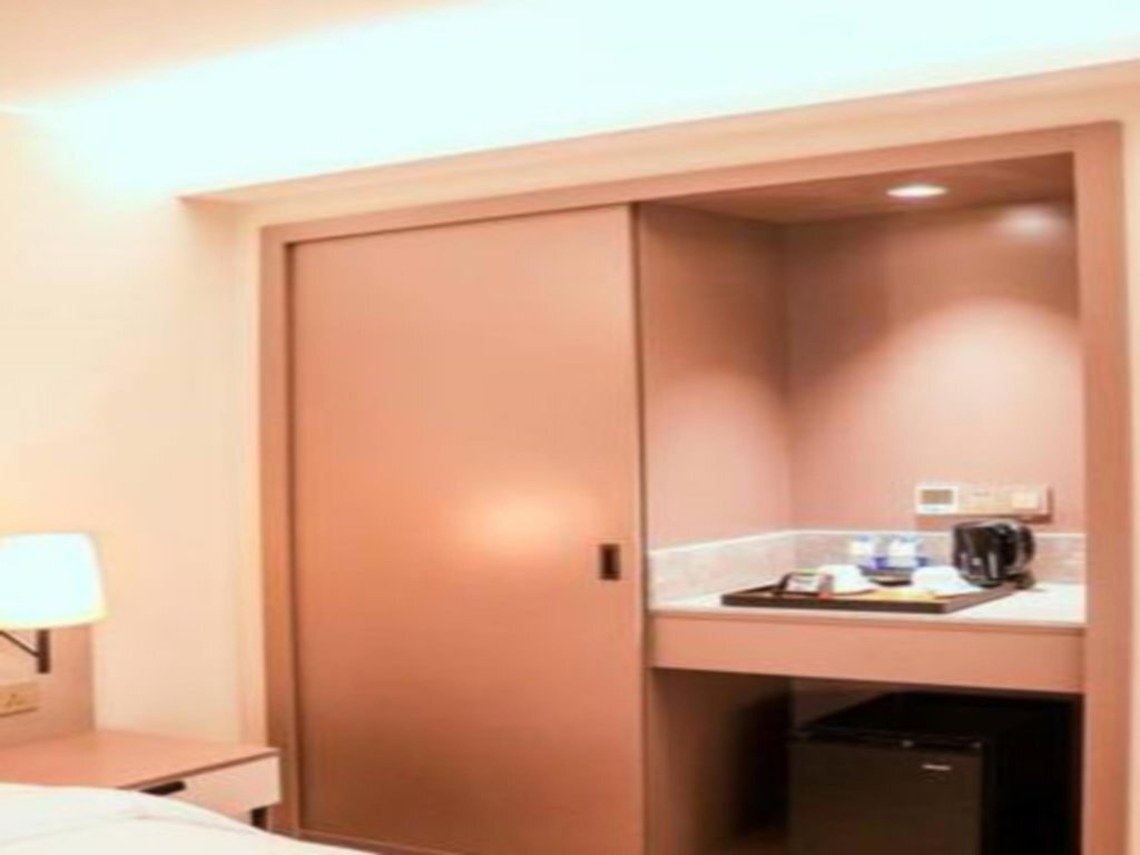 Уси: Homeinn Hotel (Wuxi Nanchan Temple Sanyang Square)