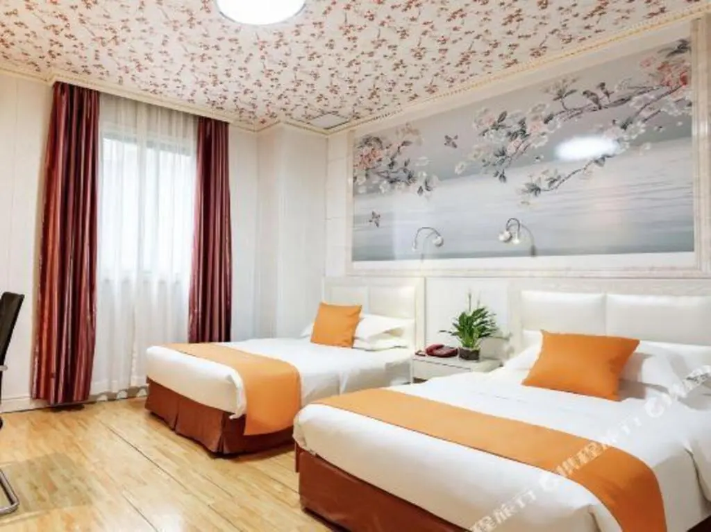 Ухань: Jinhua Zhixing Hotel (Jianghan Road Pedestrian Street, Jiangtan)