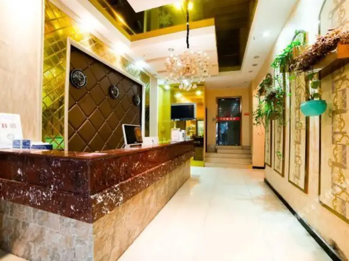 Чэнду: HanTing Hotel (Chengdu Hi-tech West Zone University of Electronic Science and Technology)