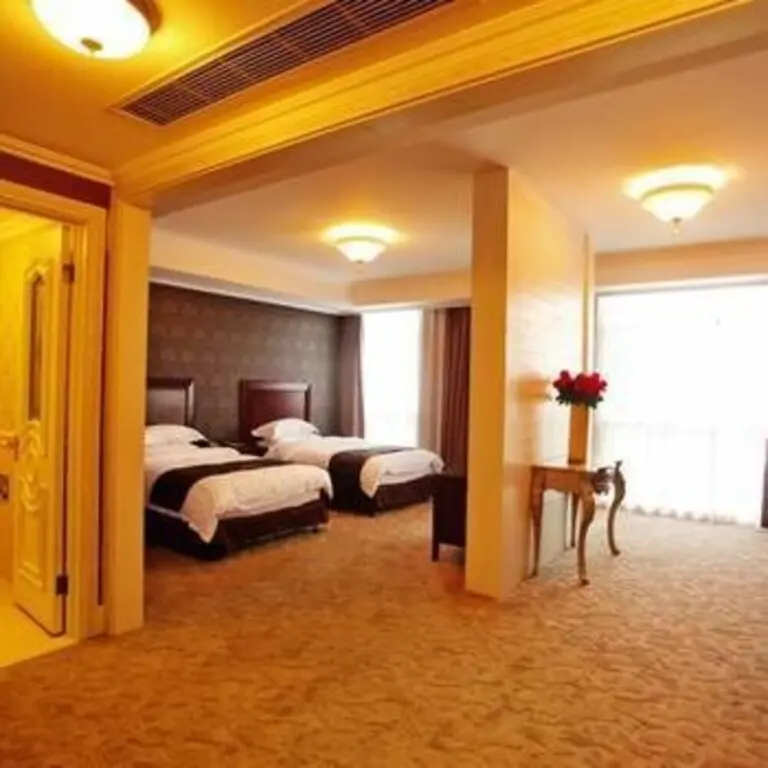 Цзясинь: Home Inn Huaxuan Select Hotel (Jiaxing Wanda Plaza Branch)