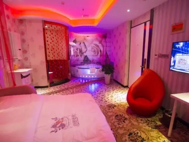 Чэнду: Romantic Love Theme Hotel