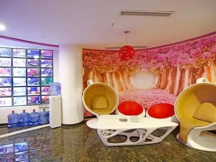 Чэнду: Romantic Love Theme Hotel