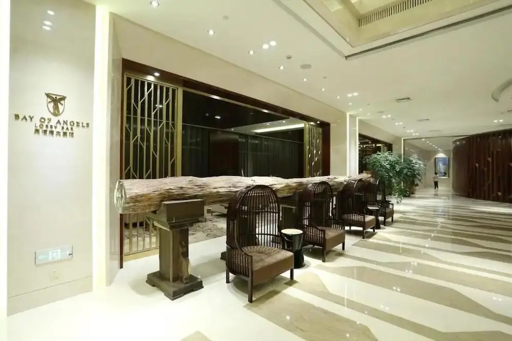 Цзиньхуа: New Century Hotel Yiwu