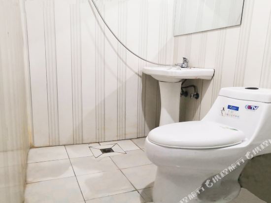Нинбо: OYO Ningbo Huibin Hotel