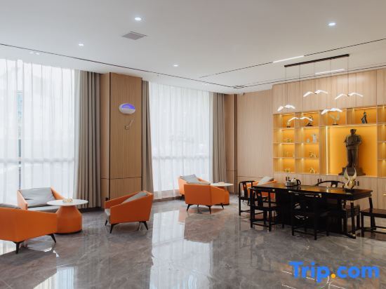 Лоуди: Kaicheng Hotel
