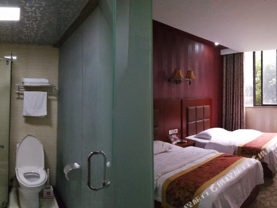Чунцин: Baiqian Business Hotel