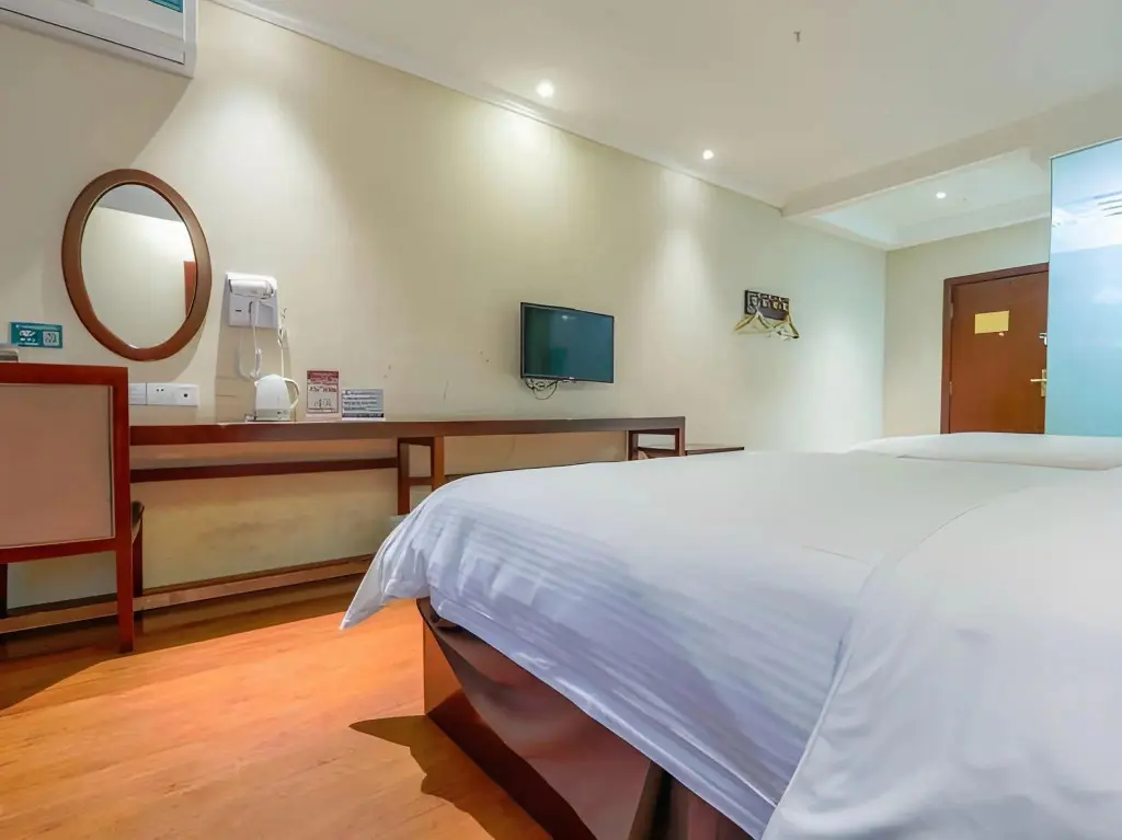 Куньмин: GreenTree Inn Kunming Chenggong University City HSR Station Shilin Street Express Hotel