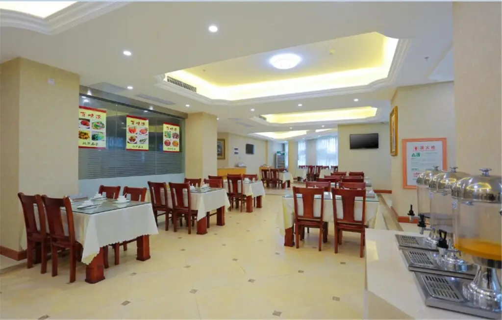 Дунгуань: Vienna Hotel