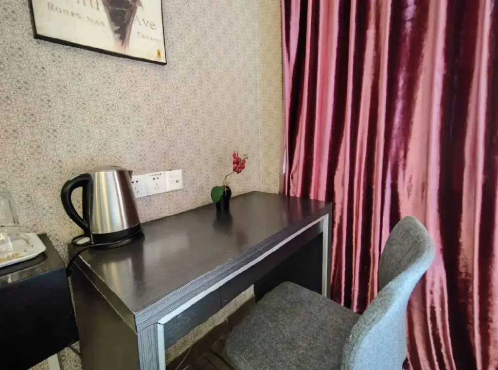 Урумчи: Super 8 Hotel Urumqi Li Yu Shan Lu