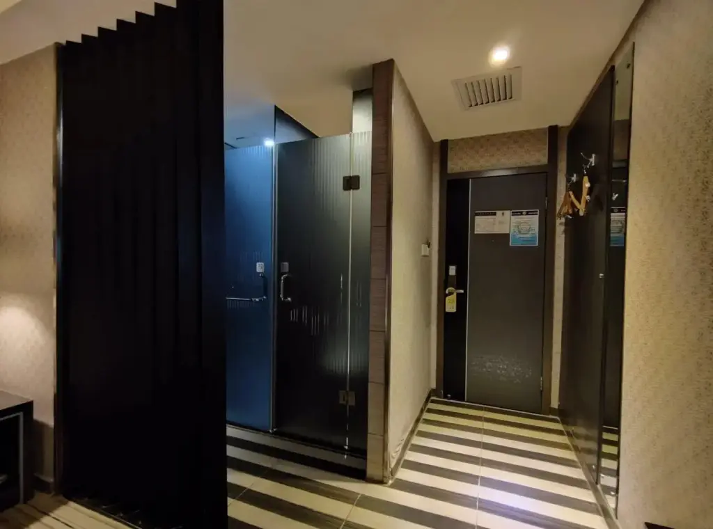 Урумчи: Super 8 Hotel Urumqi Li Yu Shan Lu