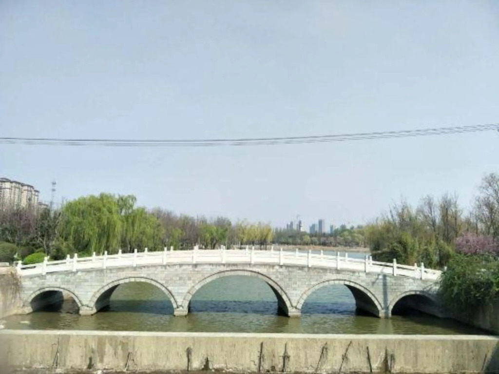 Цзинань: Jiayi Hotel (Jinan High-tech Zone Suncun New Area)