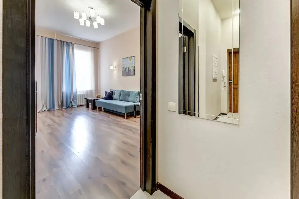 Санкт-Петербург: Home4day на ул. Марата