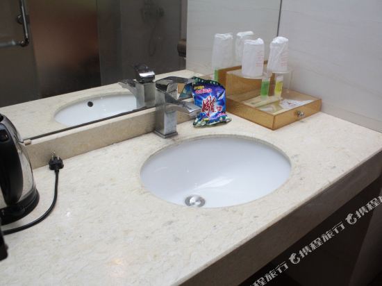 Фошань: Dunhou Hotel (Foshan Railway Station Express Auto Parts City store)