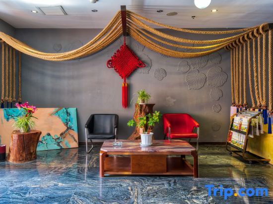 Куньмин: Homeinn Ripple Hotel (Kunming Expo Park Bailong Temple Subway Station)