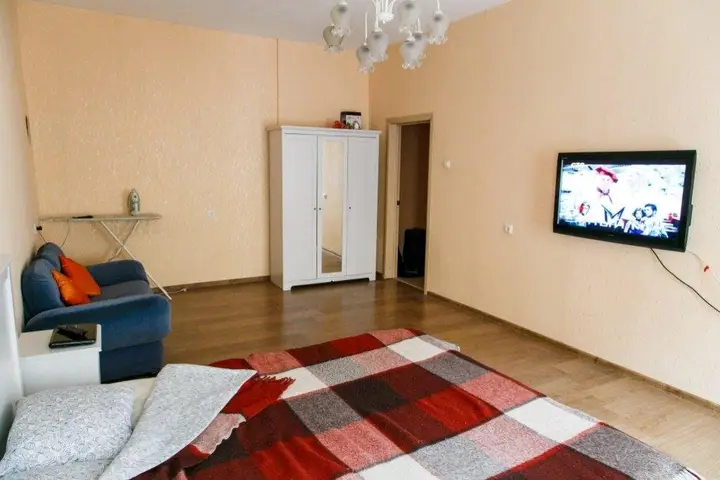 Санкт-Петербург: Apartamentyi Alehandro Na Sennoj
