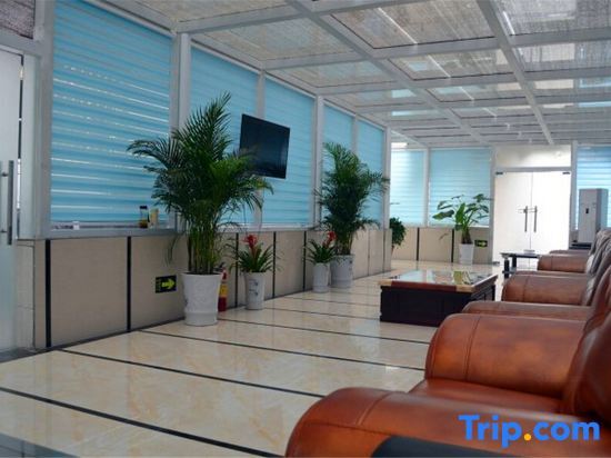 Чжэнчжоу: Zhengzhou Xinhaitian Business Hotel (Henan Engineering College Branch)