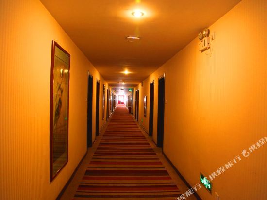 Цзюцюань: Guang Le Grand Large Hotel