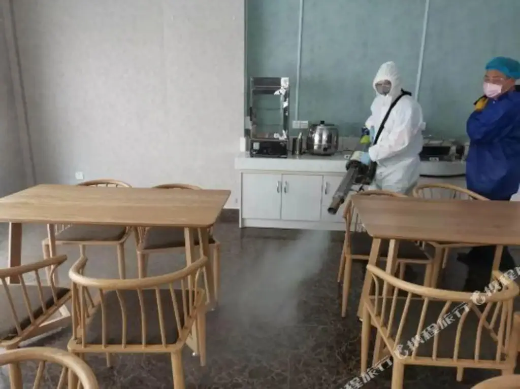 Эчжоу: Kristin Hotel (Yanglan High-speed Railway Citizen Center)