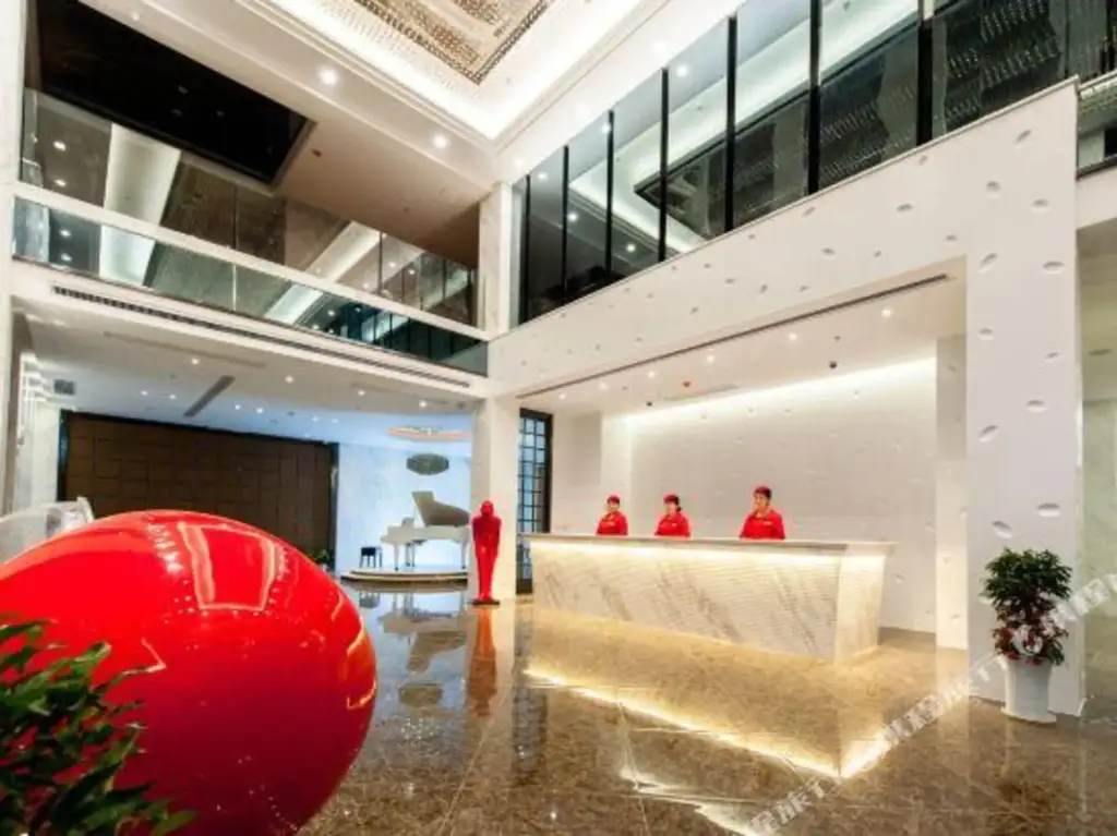 Эчжоу: Kristin Hotel (Yanglan High-speed Railway Citizen Center)