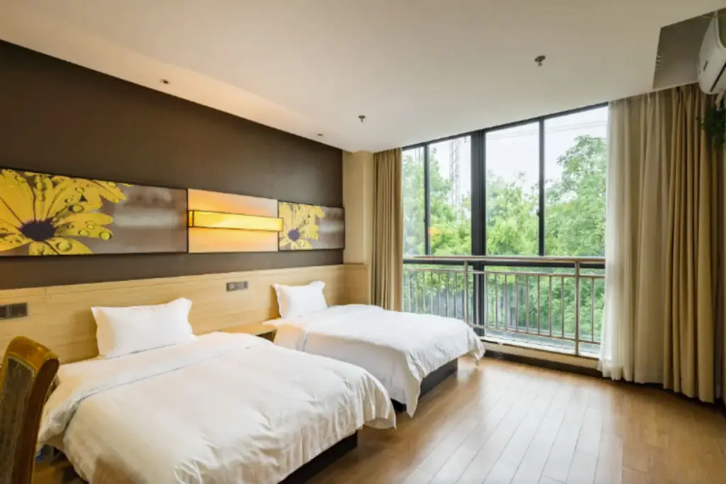 Чунцин: 7 Days Inn (Chongqing Bishan Yingjia Tianxia Commercial Pedestrian Street)