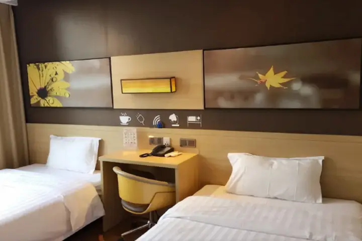 Чунцин: 7 Days Inn (Chongqing Bishan Yingjia Tianxia Commercial Pedestrian Street)