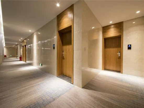Лицзян: Lihu Residence Resort (Lijiang Tianrui Howard Johnson Resort Huama Street)