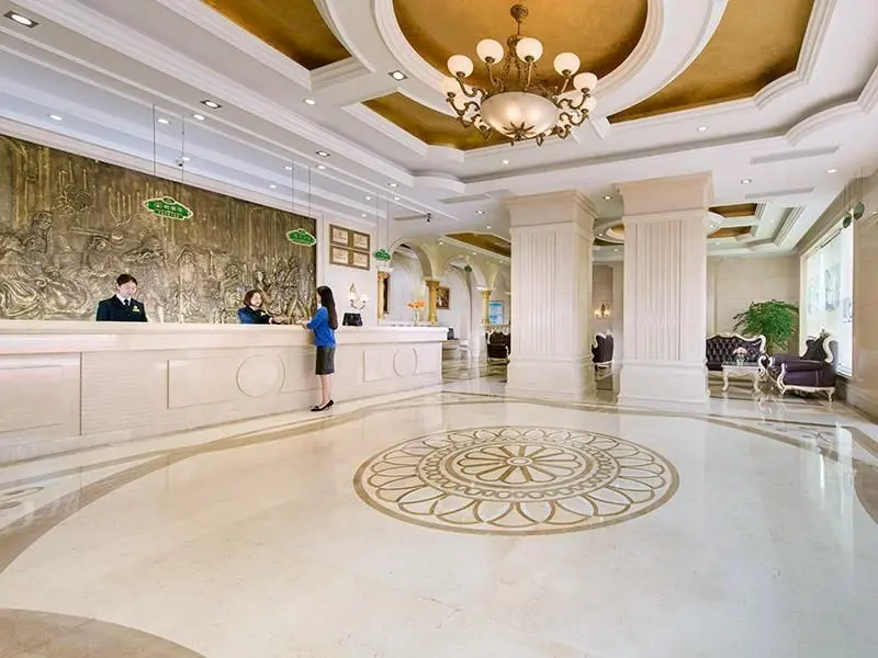 Шэньчжэнь: Vienna Hotel Shenzhen Shiyan Bus Station
