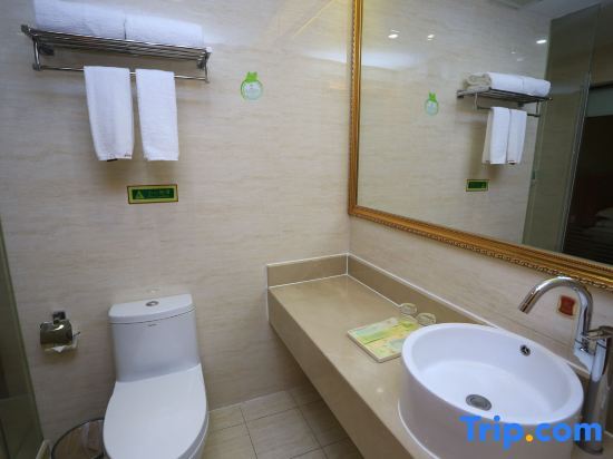 Шэньчжэнь: Vienna Hotel Shenzhen Shiyan Bus Station