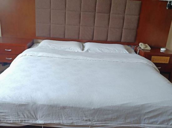 Тонгюй: Xianghai International Hotel