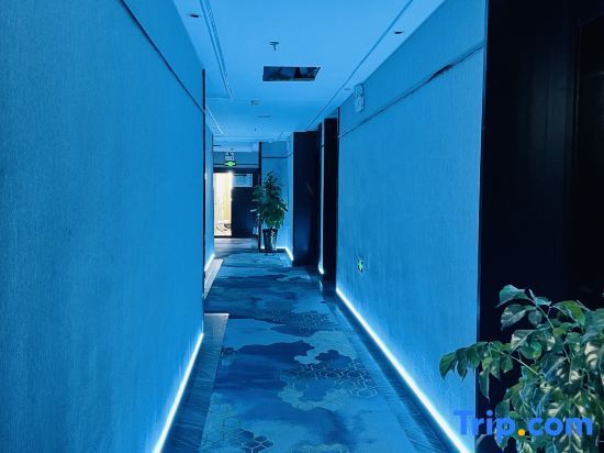 Urumqi Sundan Yakaifu Theme Hotel — фото 1