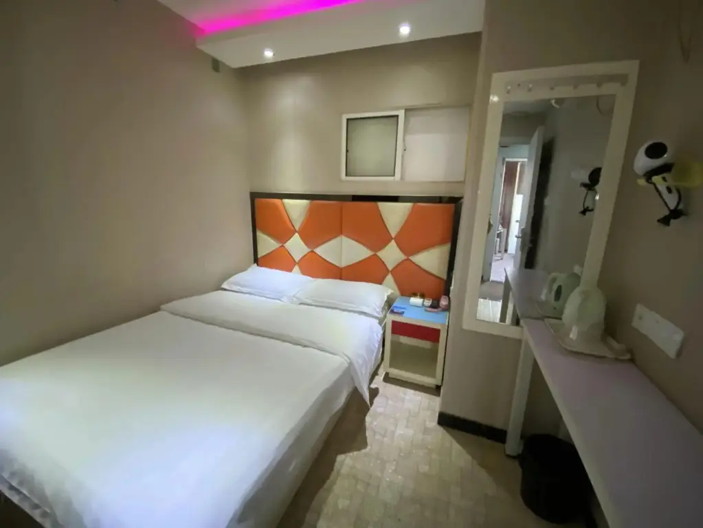 Шанхай: Deping Leisure Hotel