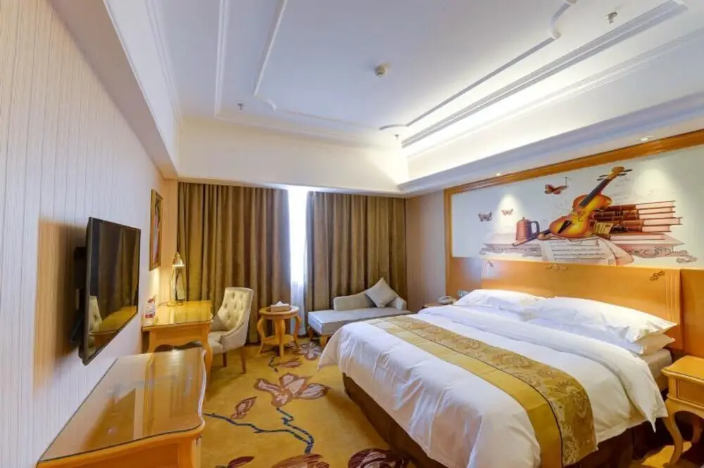 Наньчан: Vienna Internation Hotel Nanchang Lake