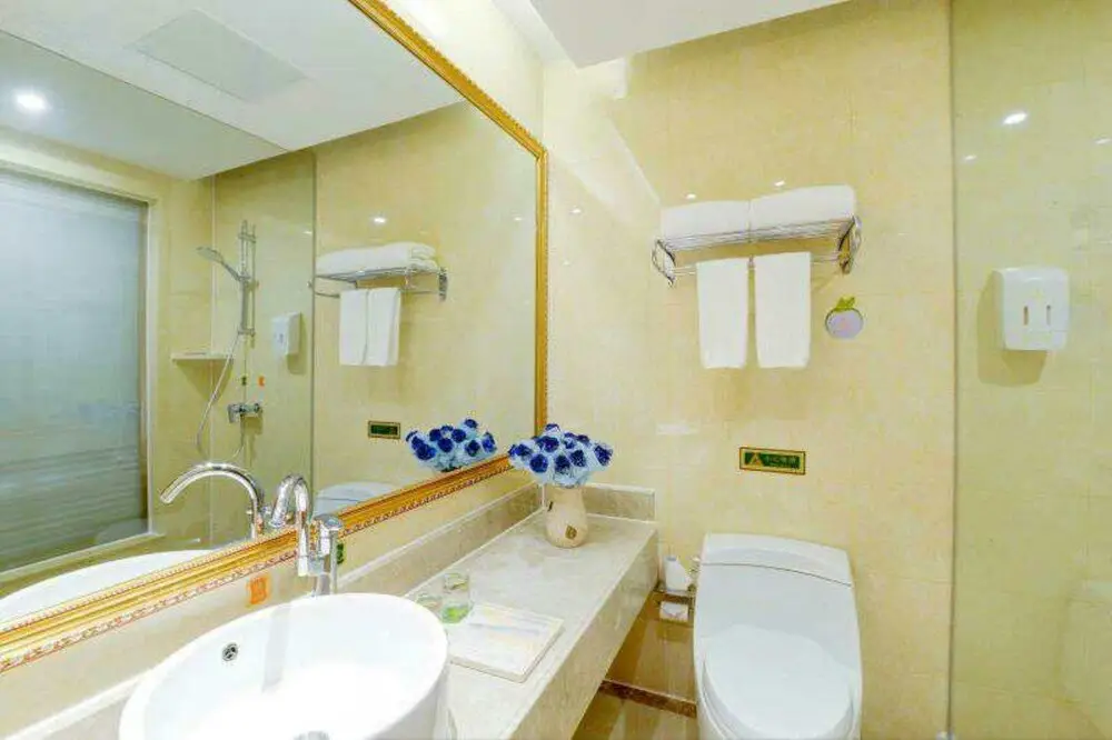 Наньчан: Vienna Internation Hotel Nanchang Lake
