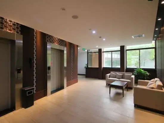 Шанхай: Qinheyuan Elderly Resort Hotel(Shanghai International Tourism Resort Store)