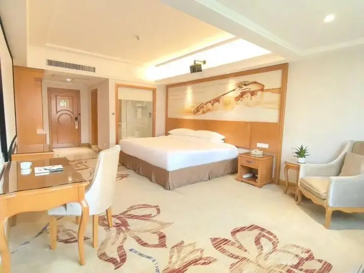 Дунгуань: Vienna International Hotel (Dongguan Mayong Central Avenue)