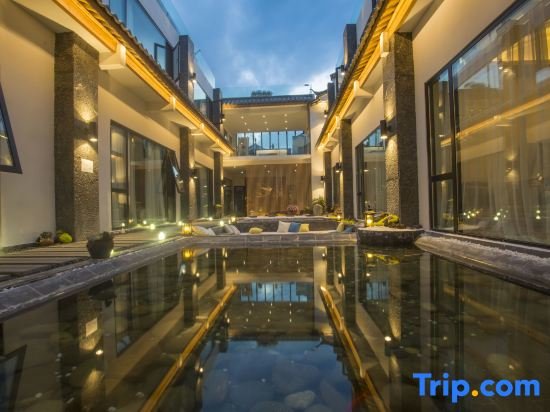 Azeroth Light and Luxury Inn — фото 1