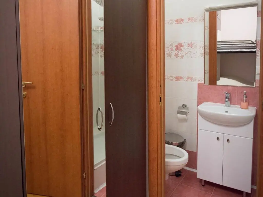 Санкт-Петербург: Irena Guest House
