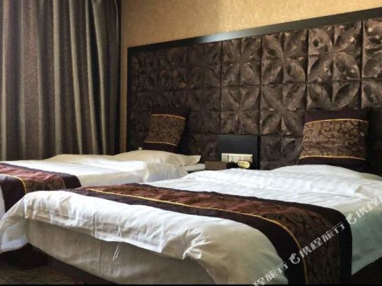 Урумчи: Hairui Business Hotel (Urumqi First People's Hospital)
