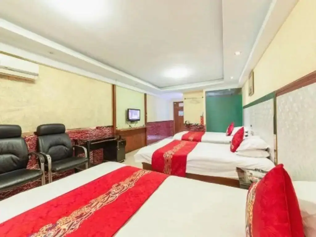 Тайчжоу: Huayi Hotel (Chonghe Store, Linhai Yintai City)