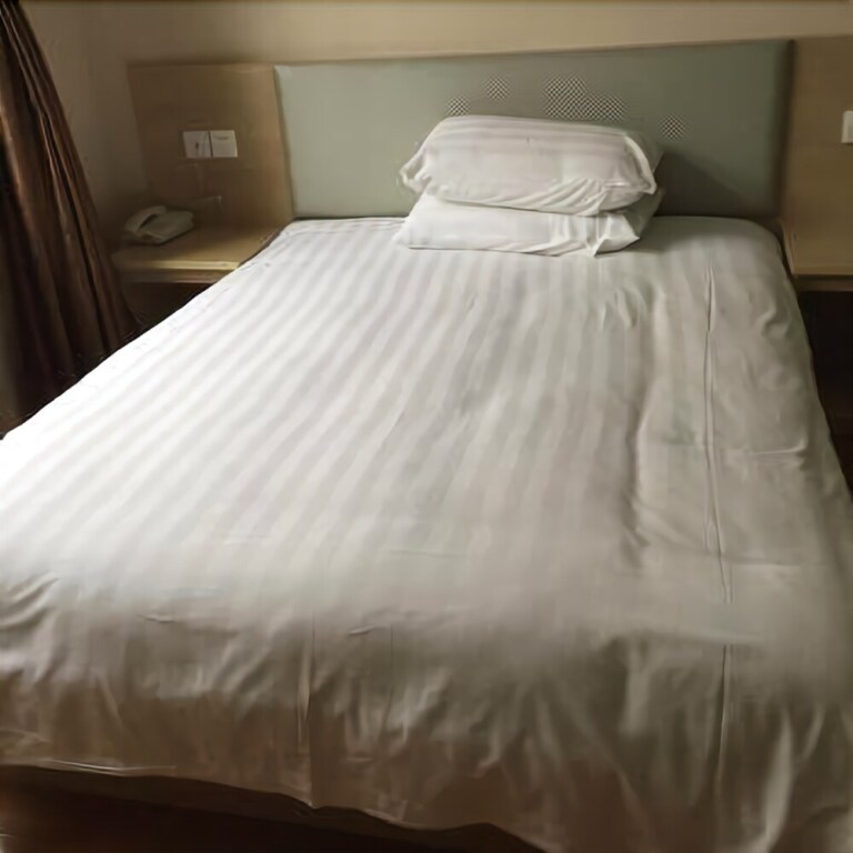 Шанхай: Qingzhu · Anyi Preferred Hotel (Shanghai South Railway Station East China University of Science and Technology)