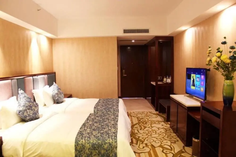 Чэнду: Pastoral Hotel (Chengdu Global Center)