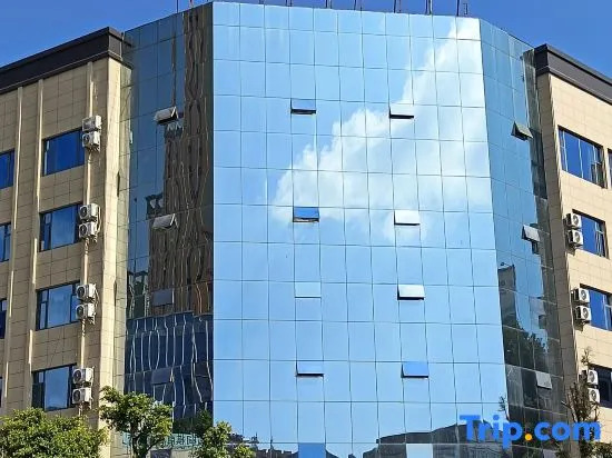 Golden Dragon Hotel (Red River Maitreya Branch) — фото 1