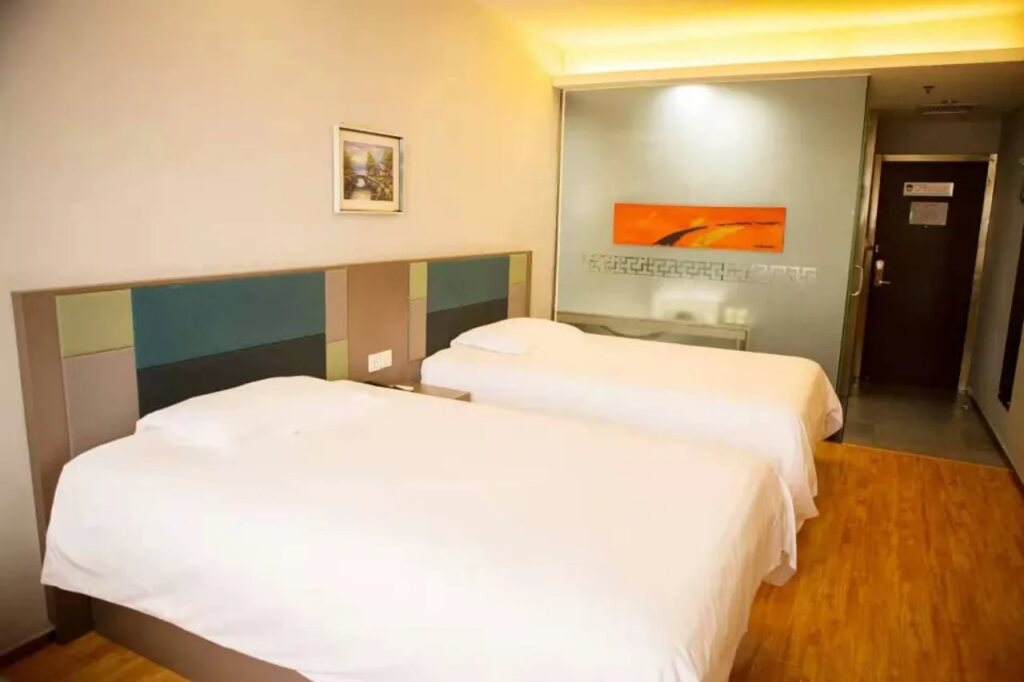 Дежоу: Homeinn Ripple Hotel (Dezhou Railway Station Pedestrian Street Plaza)