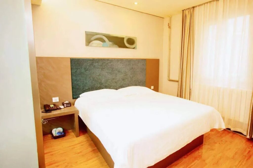 Дежоу: Homeinn Ripple Hotel (Dezhou Railway Station Pedestrian Street Plaza)