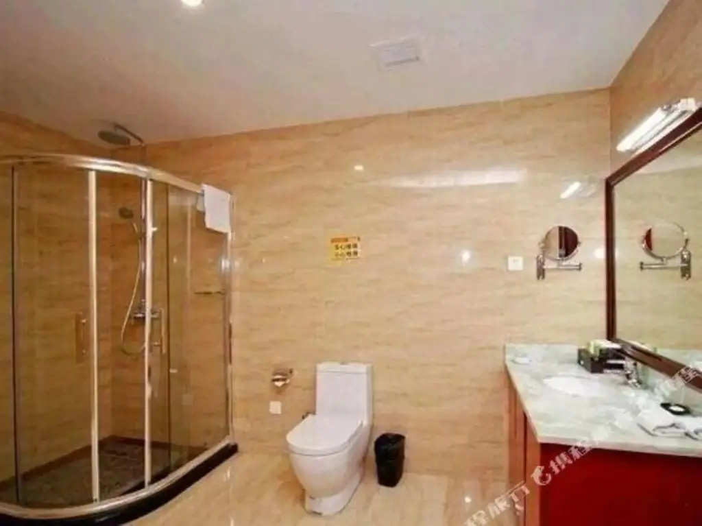 Хуайнань: Lafei Holiday Hotel