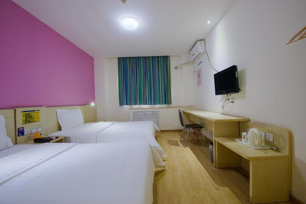 Пекин: 7Days Inn Chain Hotel (Beijing Jiugong)