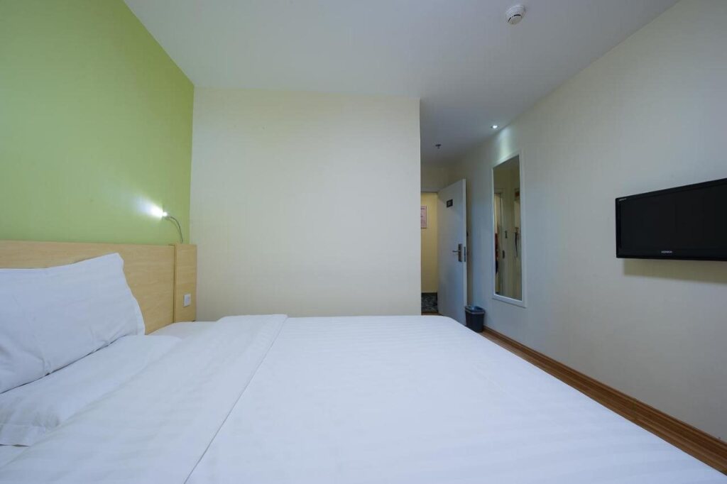 7Days Inn Chain Hotel (Beijing Jiugong) — фото 1