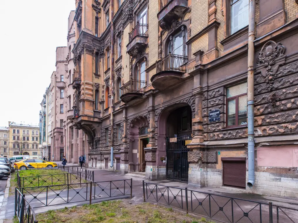 Санкт-Петербург: Меблированные комнаты Большой Казачий
