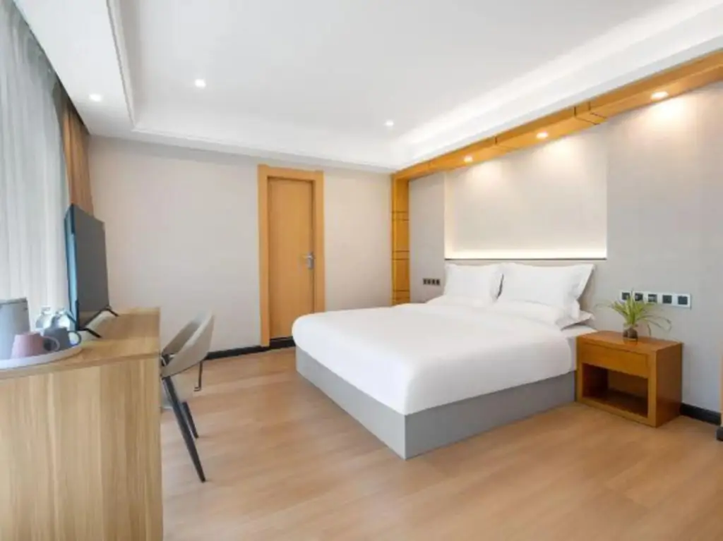 Чунцин: Chongqing Aoxing Hotel (Olympic Sports Center Light Rail Station)