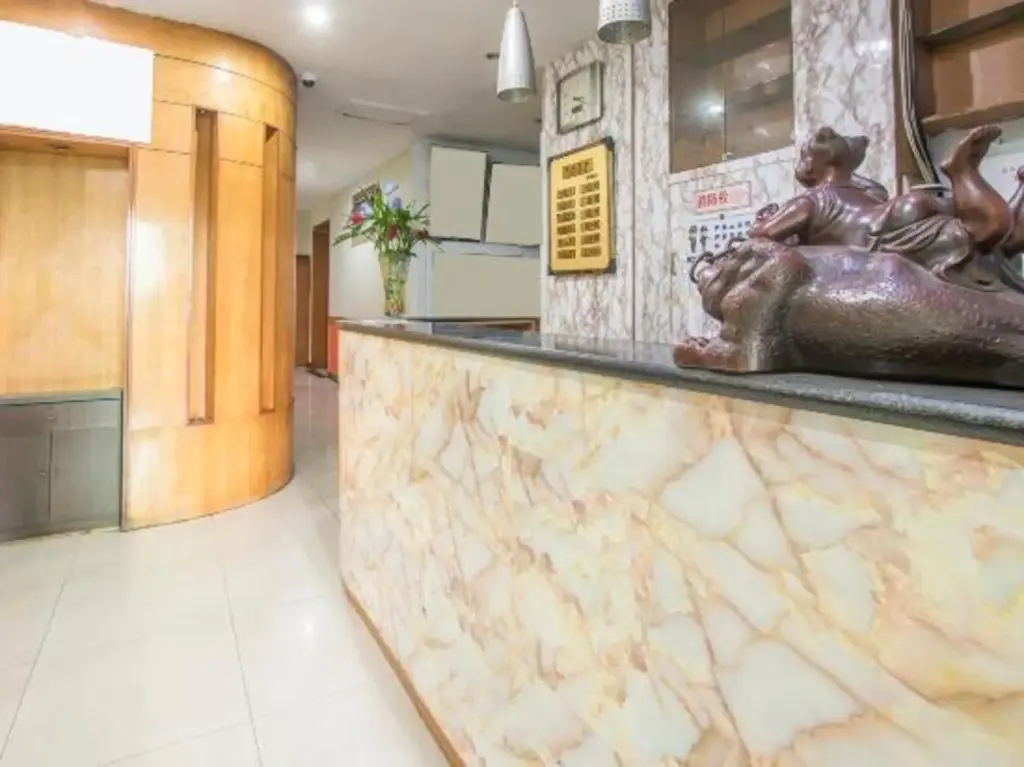 Чунцин: Chongqing Aoxing Hotel (Olympic Sports Center Light Rail Station)